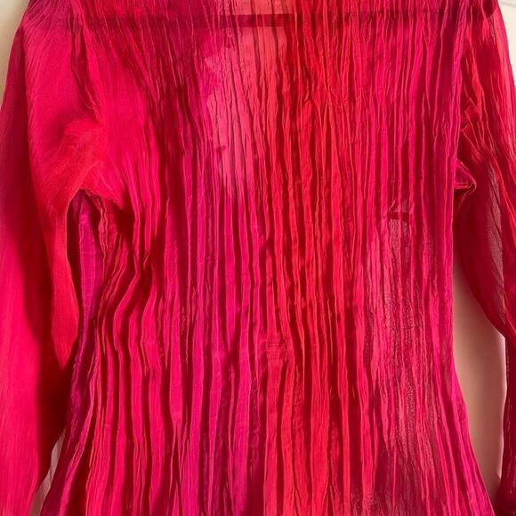 blouse red sexy. Variegated color ob red. Red beading scattered on front - Picture 3 of 6